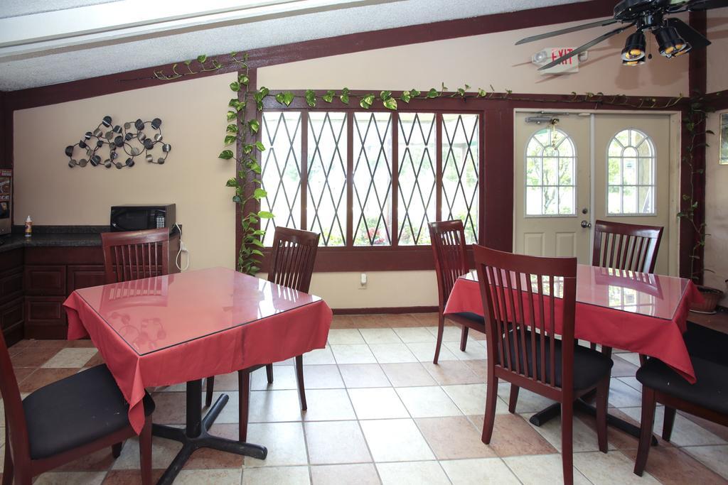 Knights Inn - Battle Creek Luaran gambar