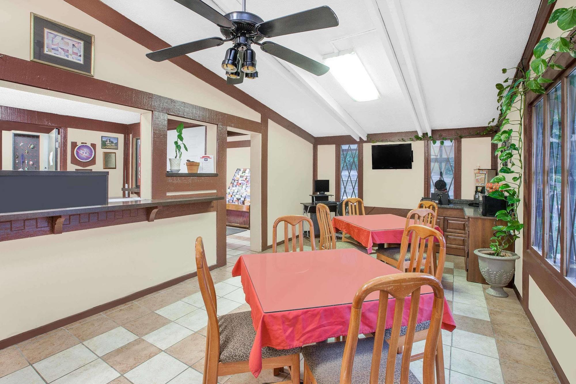 Knights Inn - Battle Creek Luaran gambar